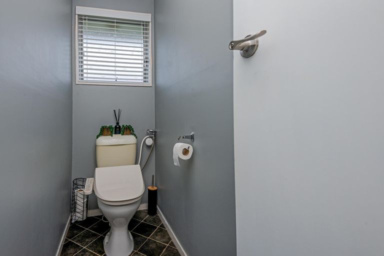 Photo of property in 76 John F Kennedy Drive, Milson, Palmerston North, 4414