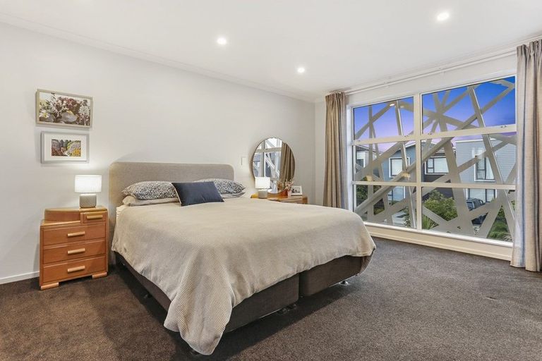 Photo of property in 21 Spotted Dove Road, Hobsonville, Auckland, 0616