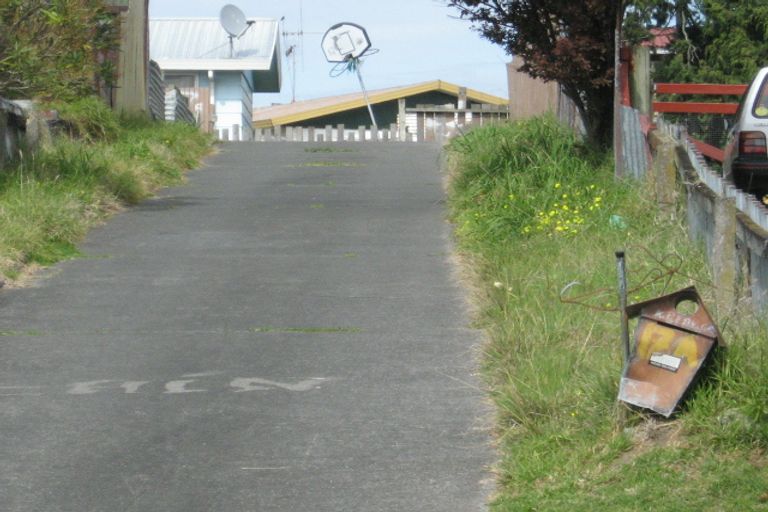 Photo of property in 17a Lee Street, Castlecliff, Whanganui, 4501