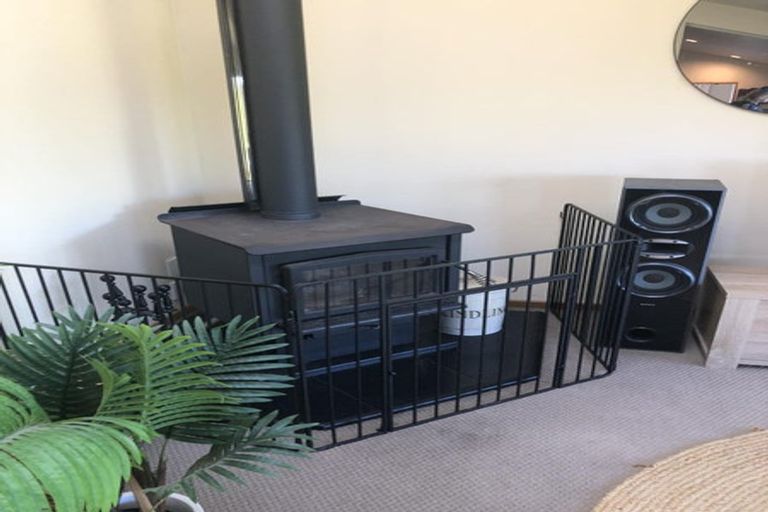 Photo of property in 64 Dale Road, Raumati South, Paraparaumu, 5032