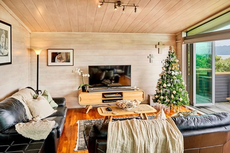 Photo of property in 215 Manly Street, Paraparaumu Beach, Paraparaumu, 5032