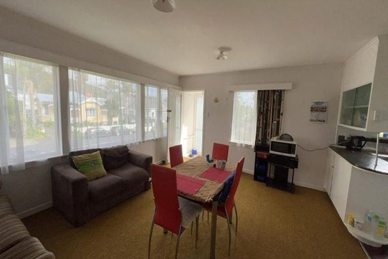 Photo of property in 1 Grey Street, Regent, Whangarei, 0112