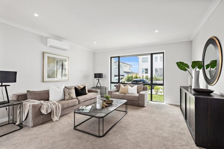 Photo of property in 4 Tai Crescent, Hobsonville, Auckland, 0616