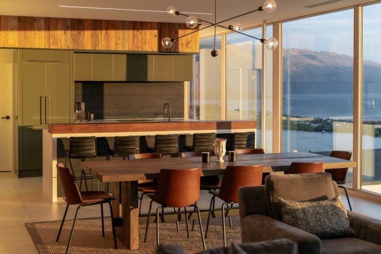 Photo of property in 32 Edinburgh Drive, Queenstown, 9300