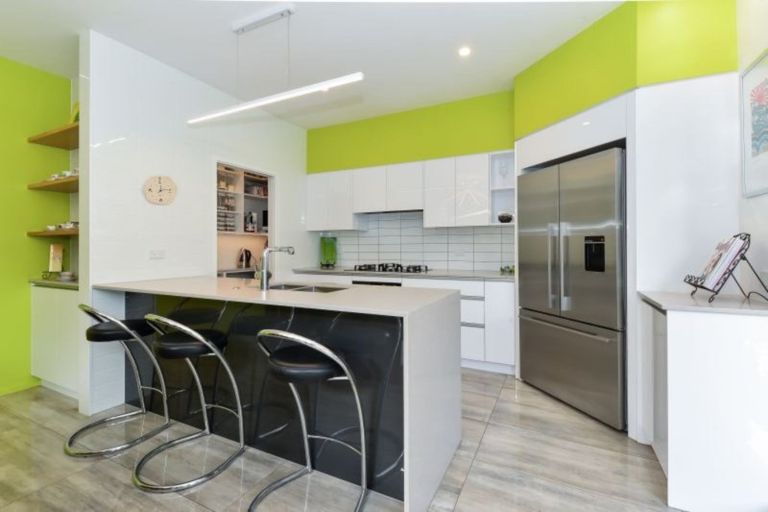 Photo of property in 56 Saint James Drive, Huntington, Hamilton, 3210