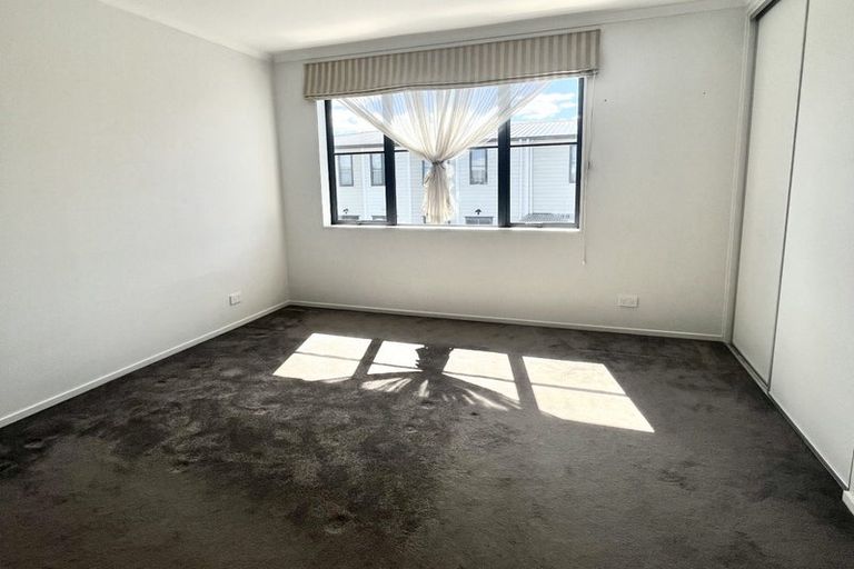 Photo of property in 20 Bellbird Street, Papakura, 2110