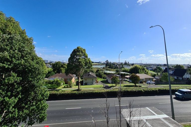 Photo of property in 186 Ti Rakau Drive, Pakuranga Heights, Auckland, 2010