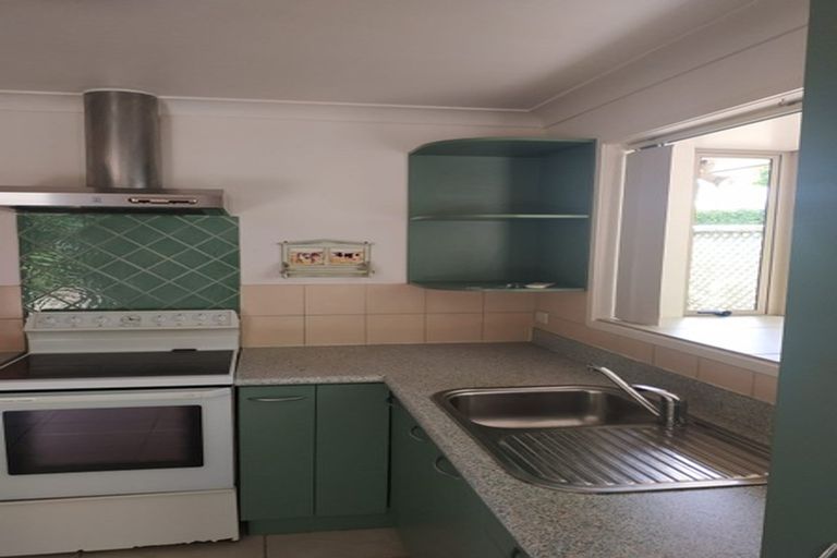 Photo of property in 188a Henderson Valley Road, Henderson, Auckland, 0612