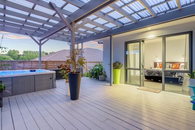 Photo of property in 324 Lakes Boulevard, Pyes Pa, Tauranga, 3112