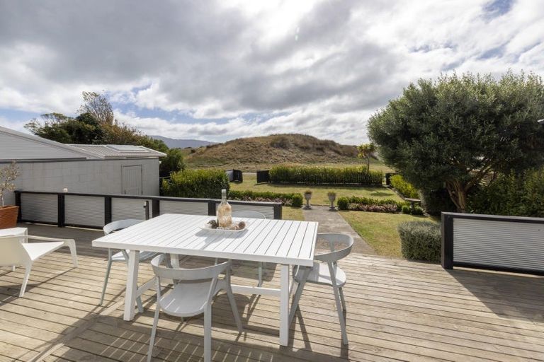 Photo of property in 5 Eatwell Avenue, Paraparaumu Beach, Paraparaumu, 5032