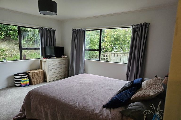 Photo of property in 53f3 Dominion Park Street, Johnsonville, Wellington, 6037