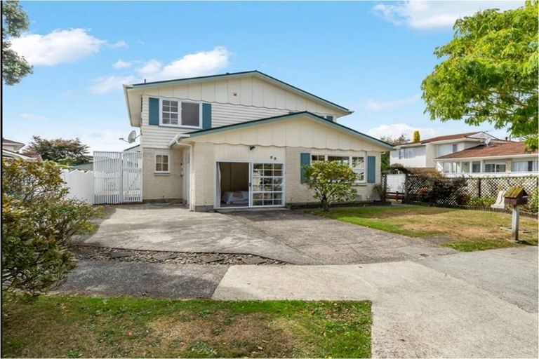 Photo of property in 1/23 Saint Columbans Grove, Boulcott, Lower Hutt, 5010
