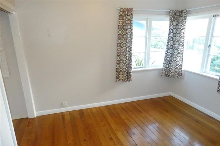 Photo of property in 39 Pleasant Road, Glen Eden, Auckland, 0602