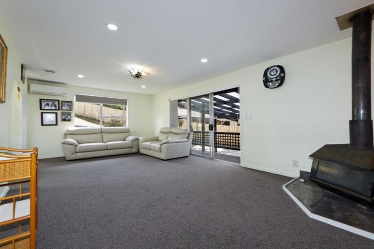 Photo of property in 28 Matama Road, Glen Eden, Auckland, 0602
