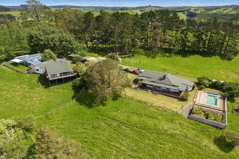 Photo of property in 245 Anderson Road, Helensville, 0875