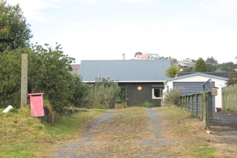 Photo of property in 12 Daphne Road, Tairua, 3508