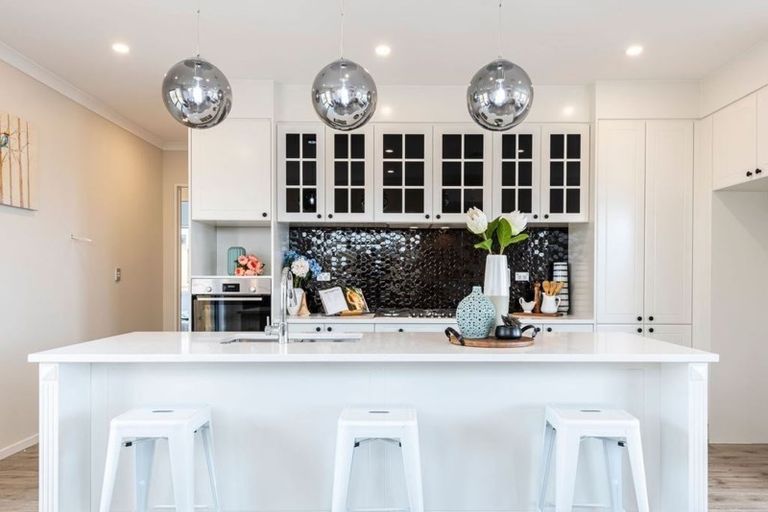 Photo of property in 43 Cloonlyon Drive, Flat Bush, Auckland, 2019