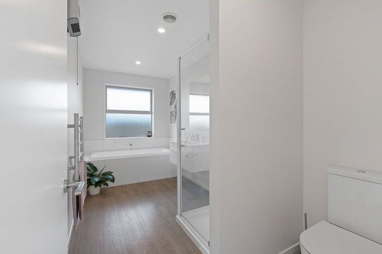 Photo of property in 76 Stationmasters Way, Prebbleton, 7604