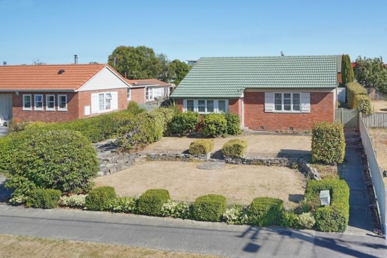 Photo of property in 27 Jollie Street, Linwood, Christchurch, 8062