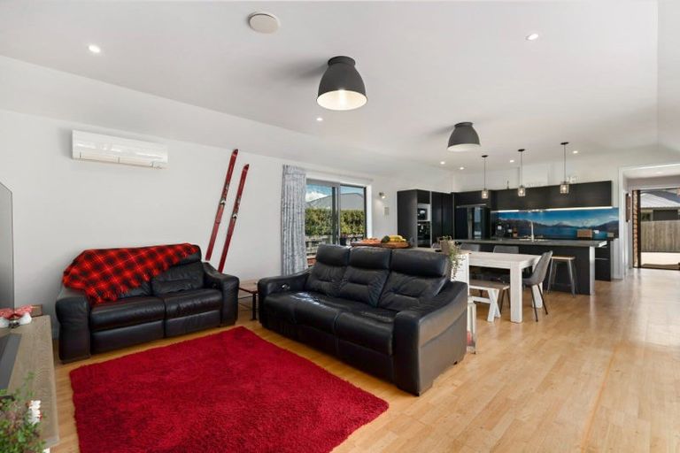 Photo of property in 6 Campden Court, Lower Shotover, Queenstown, 9304