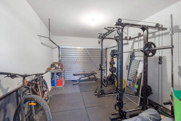 Photo of property in 86 Avonhead Road, Avonhead, Christchurch, 8042