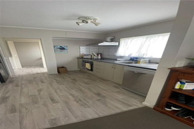 Photo of property in 28/24 Eastglen Road, Glen Eden, Auckland, 0602