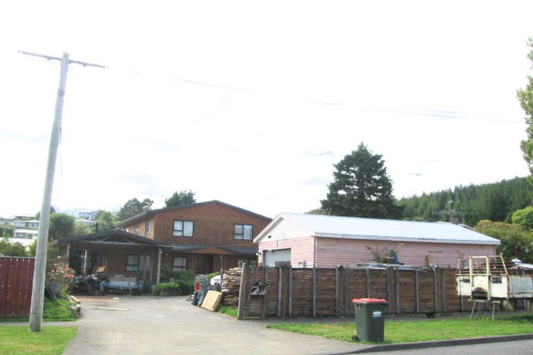 Photo of property in 55 Moeraki Road, Maoribank, Upper Hutt, 5018