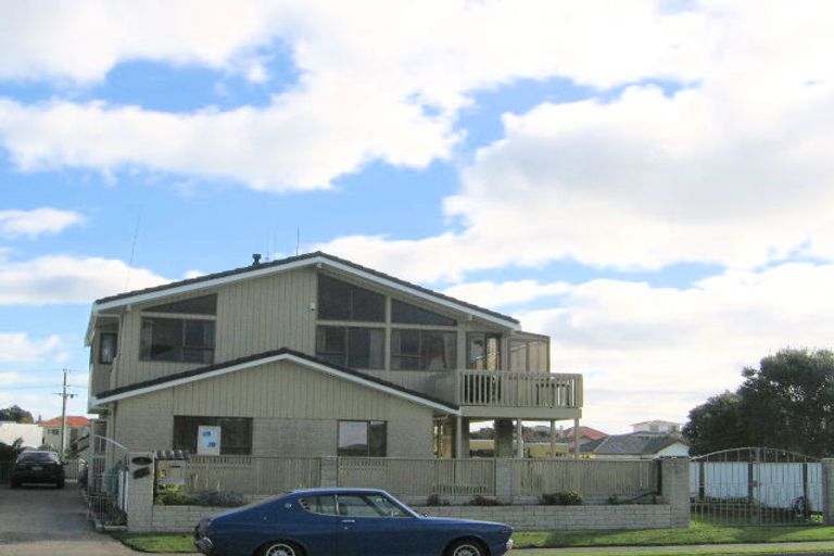 Photo of property in 88 Marine Parade, Mount Maunganui, 3116