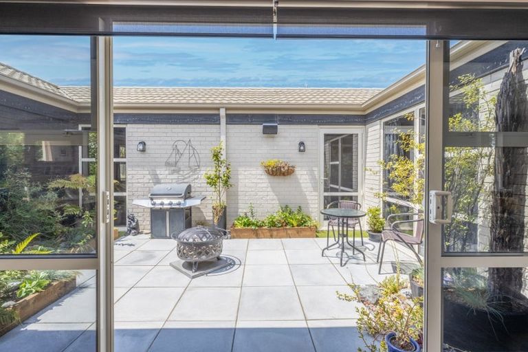 Photo of property in 83 Rannoch Drive, Broomfield, Christchurch, 8042