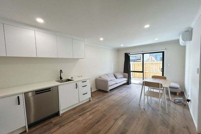 Photo of property in 26u2 May Street, Hamilton East, Hamilton, 3216