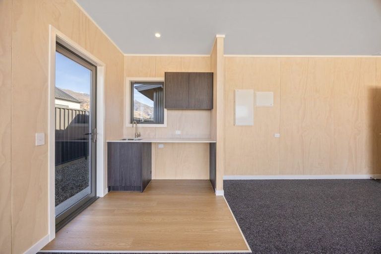 Photo of property in 9 Packer Road, Wanaka, 9382