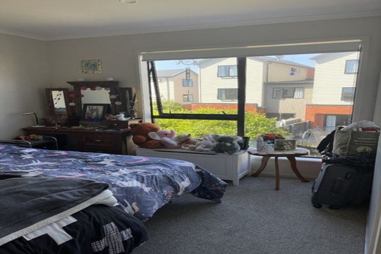 Photo of property in 4 Kerewhenua Crescent, Hobsonville, Auckland, 0616
