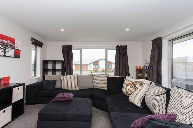 Photo of property in 23 Luxembourg Crescent, Halswell, Christchurch, 8025
