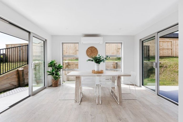 Photo of property in 14 Anglers Way, Omokoroa, 3114