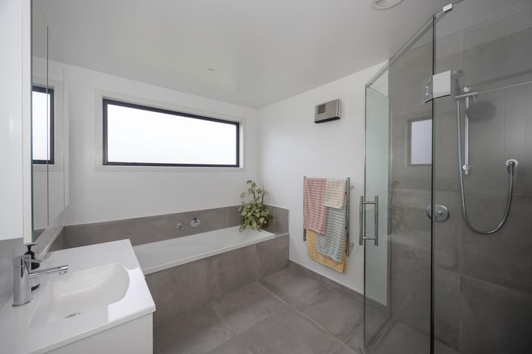 Photo of property in 30 Chambers Street, Kakanui, Oamaru, 9495