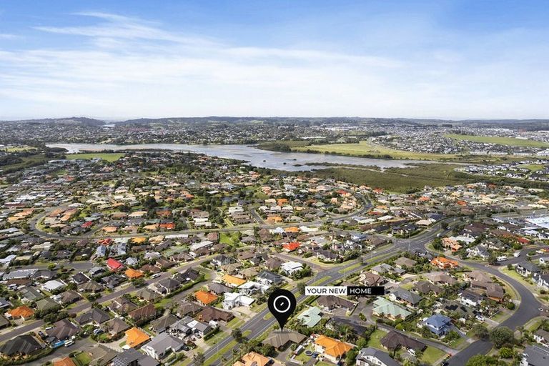 Photo of property in 59 Grovenor Drive, Orewa, 0931