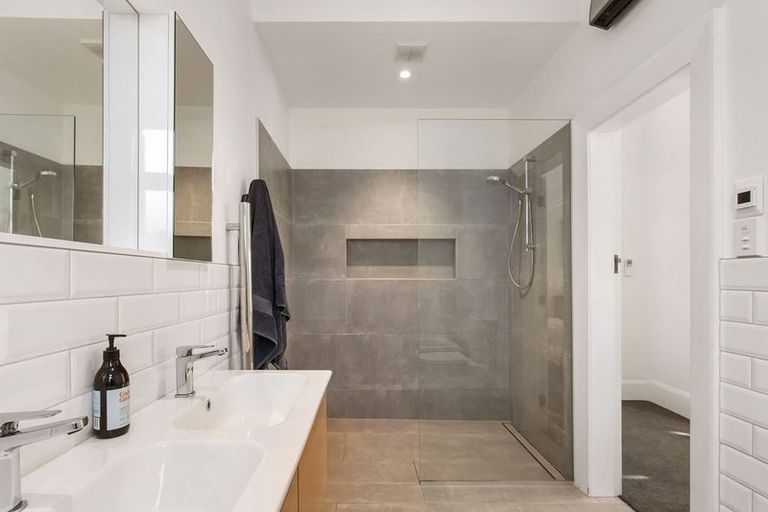 Photo of property in 112 Knowles Street, St Albans, Christchurch, 8052