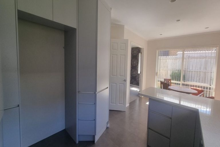 Photo of property in 11 Mako Street, West Harbour, Auckland, 0618