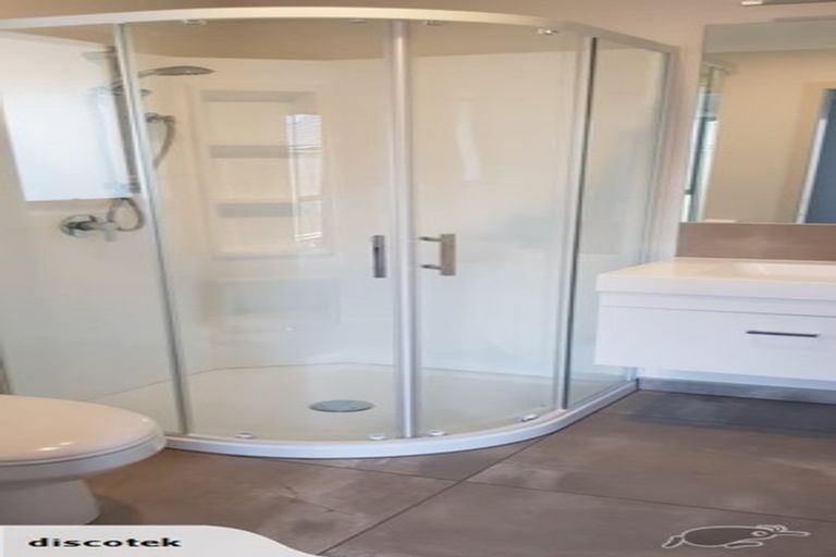 Photo of property in 5 Pohe Street, Waikanae, 5036