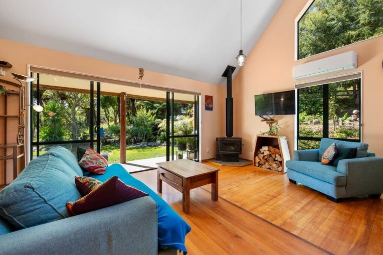 Photo of property in 243 Boons Valley Road, Waikawa, Picton, 7220