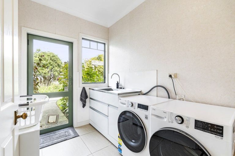Photo of property in 484 Corbett Road, Lepperton, New Plymouth, 4373