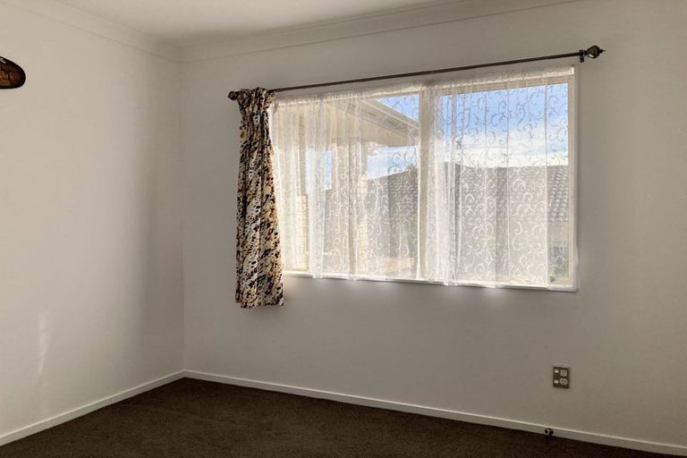 Photo of property in 20 Mili Way, Ranui, Auckland, 0612