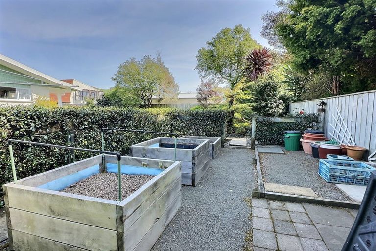 Photo of property in 10 Bassett Place, Taradale, Napier, 4112