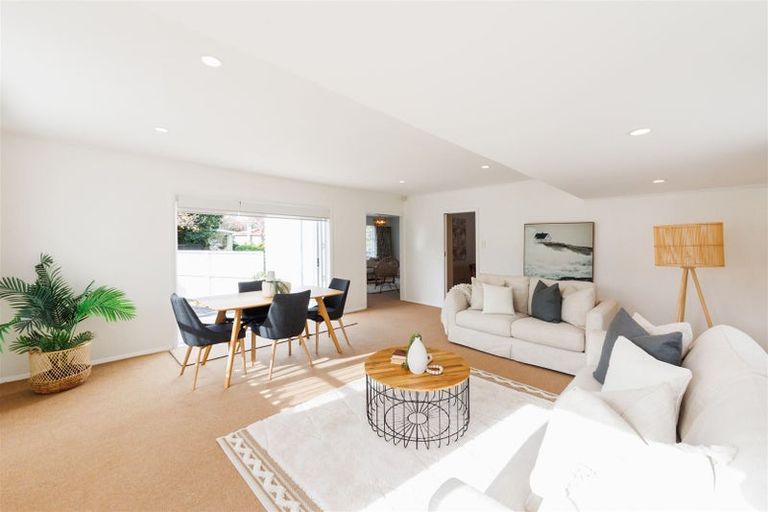 Photo of property in 105 Buick Crescent, Awapuni, Palmerston North, 4412
