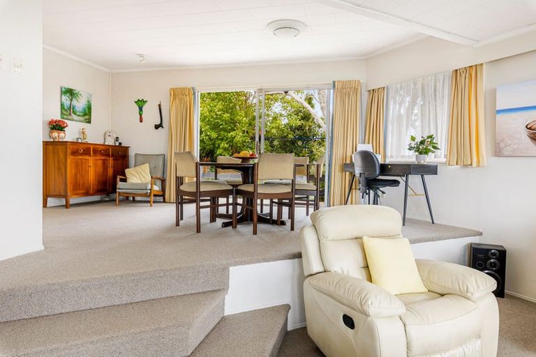 Photo of property in 1 Routley Drive, Glen Eden, Auckland, 0602