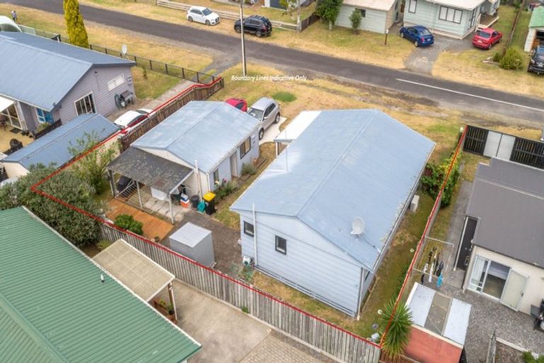 Photo of property in 107 Moa Street, Whangamata, 3620