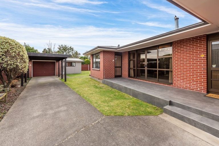 Photo of property in 25 Toorak Avenue, Avonhead, Christchurch, 8042