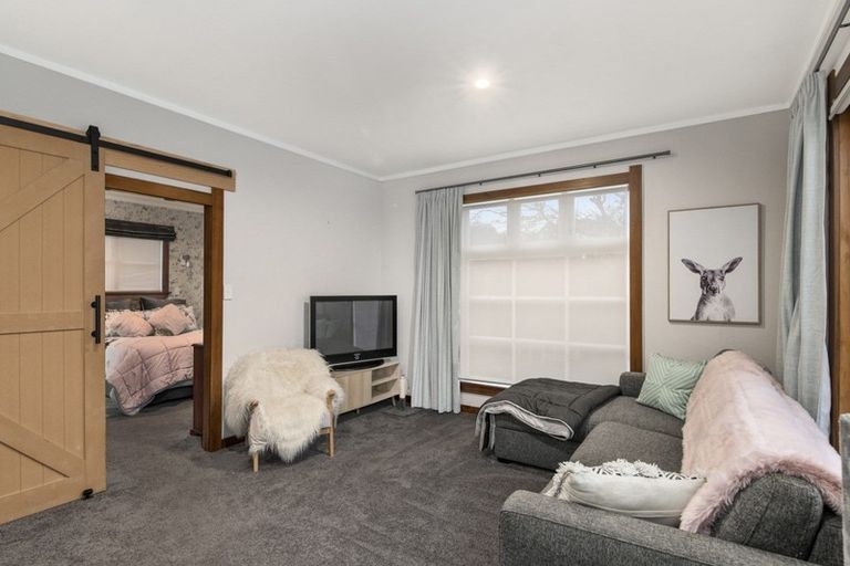Photo of property in 1070 Queen Street East, Levin, 5510