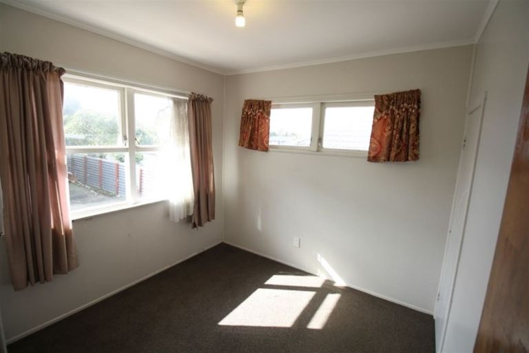 Photo of property in 124 Robertson Road, Mangere East, Auckland, 2024