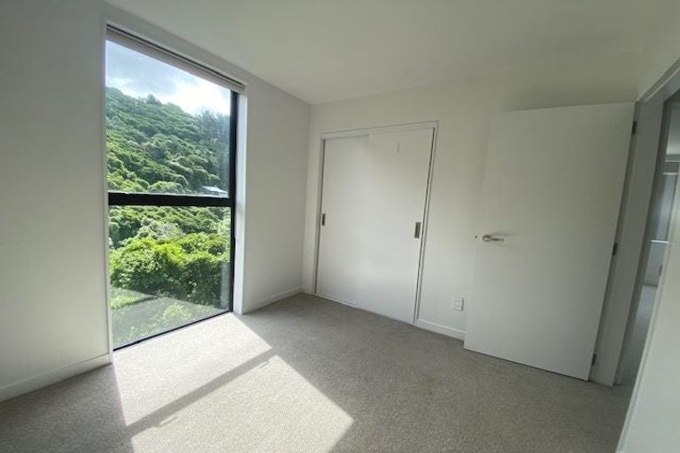 Photo of property in 41 Rua Kai Way, Brooklyn, Wellington, 6021